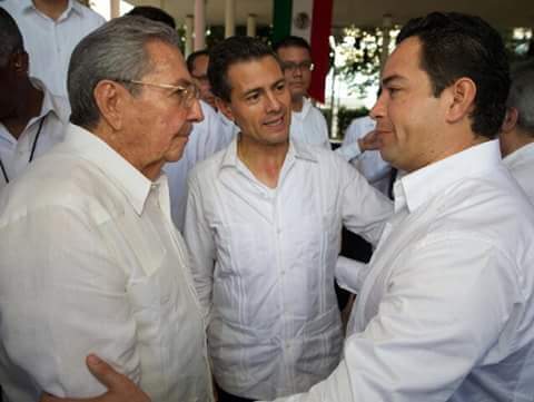 verdebacalar's tweet photo. Con el soporte del presidente #epn @CarlosToledoM creando alianzas para el sureste del país. https://t.co/kbyjpZtCUh