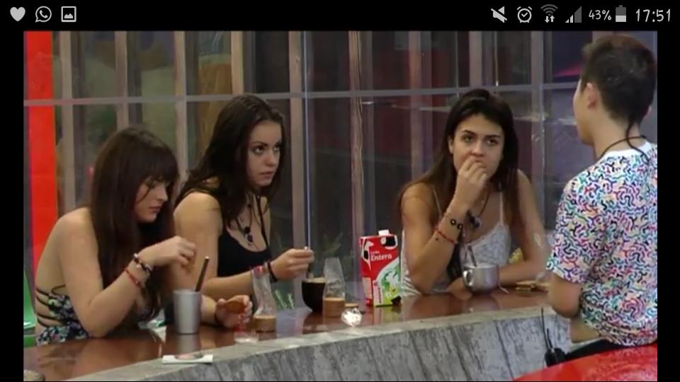 Sevi198831's tweet photo. Toda la mala hostia de la casa en una sola foto .... ascazo dais las 3 #AmandaRepesca2 #teamloser #GHDirecto https://t.co/5htXtUvqtv