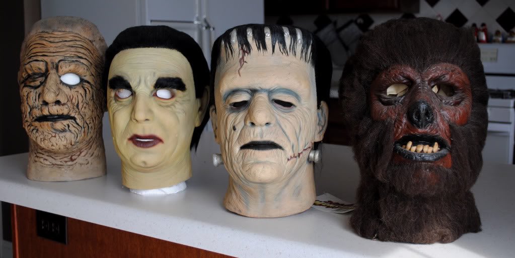 TikiAmbassador's tweet image. The art of the #MonsterMask #DonCon