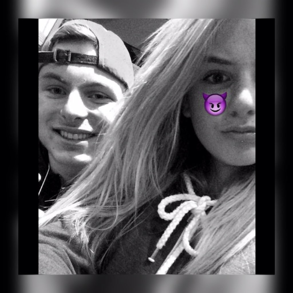 Str2Man's tweet image. Mon allié depuis toute petite✨💍#Thomas