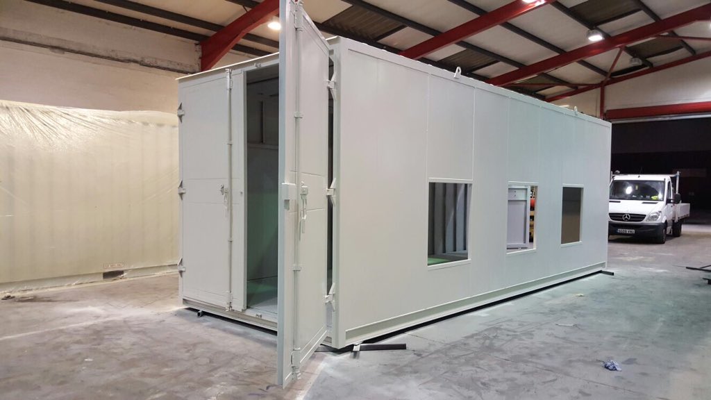 AbleModular's tweet image. At 4000 sq/ft our paint shop can take units of any size - here&apos;s a 26ft x 10ft bespoke build for a compressor room