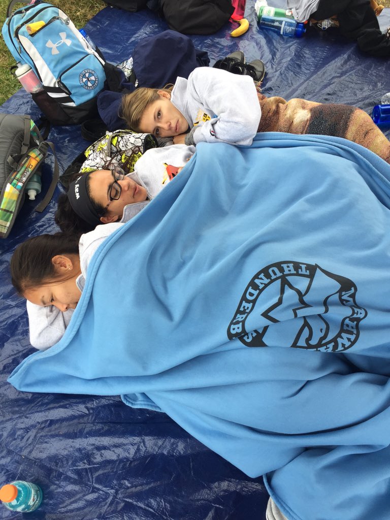 TCNJCrew's tweet photo. That's one way to get warmed up! https://t.co/mLXtOBBy8e