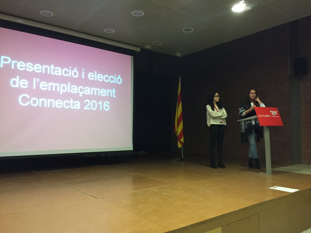 JoventVilamajor's tweet photo. Les JERC Vilamajor presentem la candidatura de Llinars del Vallès com a emplaçament del #Connecta2016! https://t.co/8Nkwl2PSHH