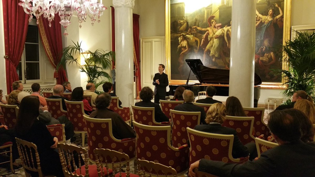 villadesteWS's tweet photo. Moment musical au #VDEWS, avec Maurizio Baglini, Silvia Chiesa et Nicolas Dautricourt https://t.co/WETN29L1Zp