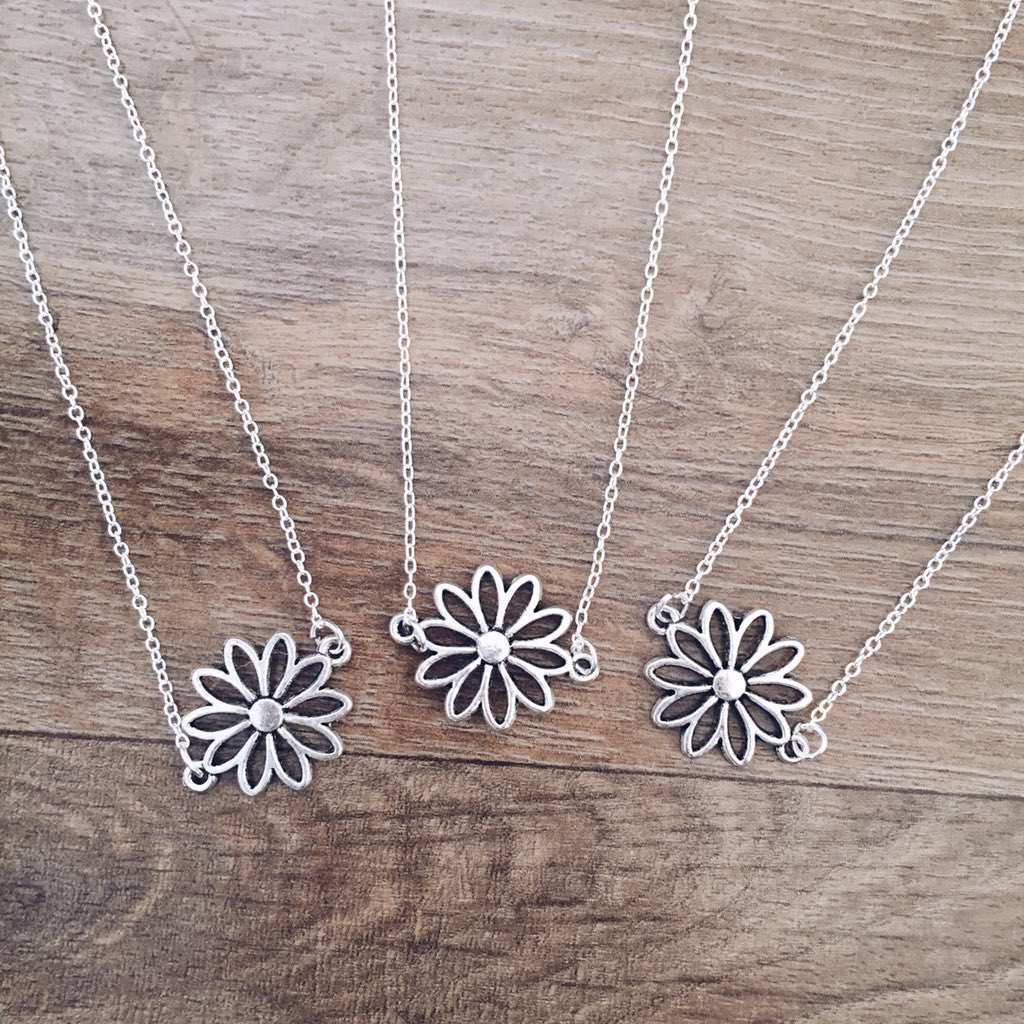 Druzy Moon tweet media