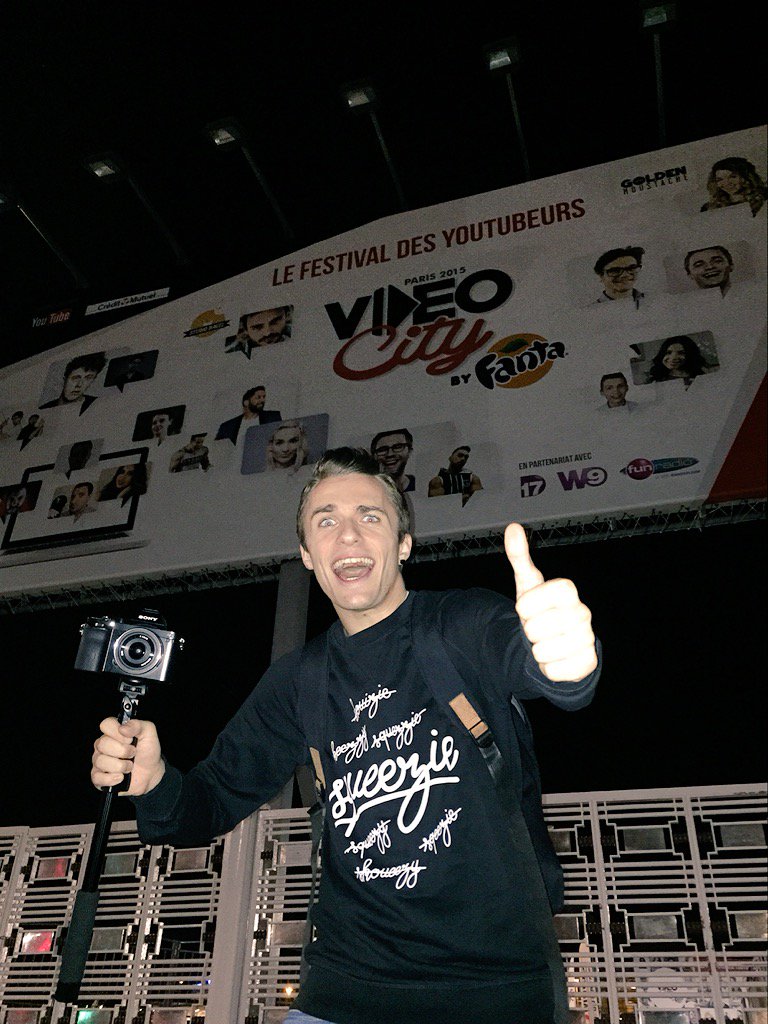 xSqueeZie's tweet photo. Première jour de Video City terminé : c'était ÉNORME de vous voir en vrai ! Vous étiez mignons et gentils #pedobear https://t.co/WHdcsWUaSG