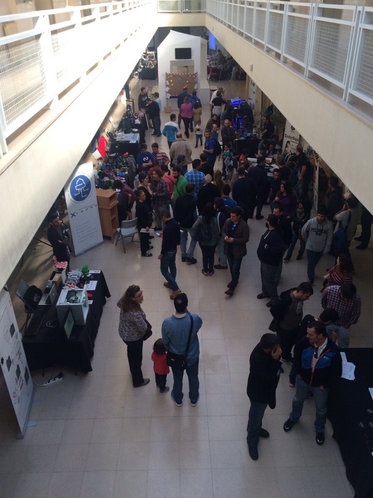 pablogarguez's tweet photo. Buen balance acabando el día #MakerExtrem2015 @XtreneOpenLab @SolEpcc @jesusalonso1962 @Junta_Ex @EPCC_Unex @infouex https://t.co/dva572SWbo