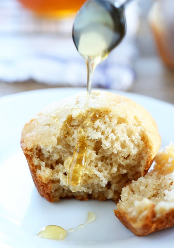 Pretty_And_Fit's tweet photo. Grandma’s Gluten Free Honey Muffins via @GFShoestring https://t.co/Mt4OZUMOLR #cakes #muffins https://t.co/9lFfrsSDhM