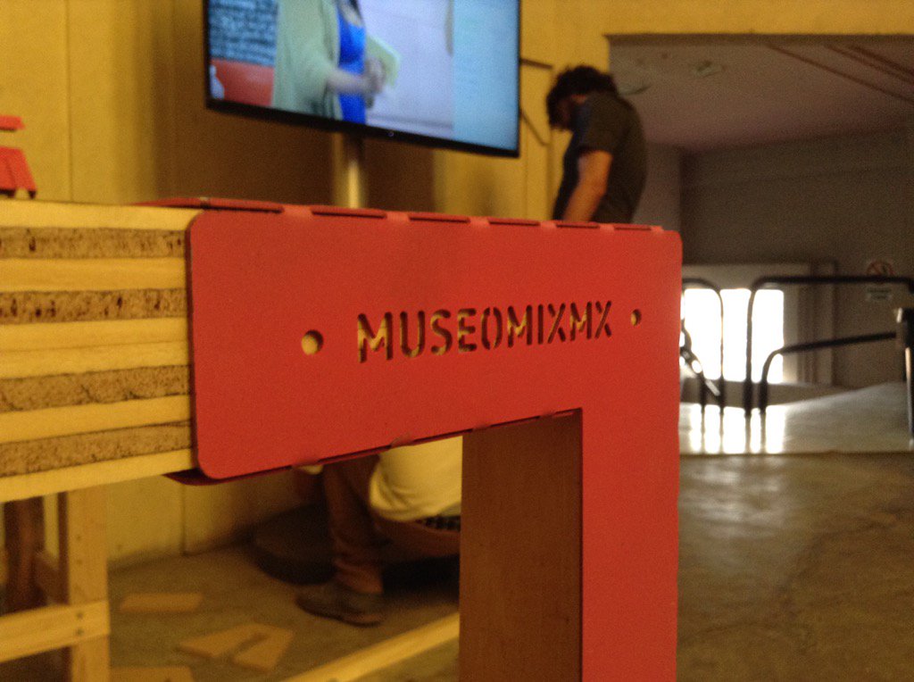siete media (@sietemedia) on Twitter photo Ya comienza el proceso de armado de prototipos en el día dos #museomix #MuseomixMx #hazmuseo <a href="/MuseomixMx/">Museomix MX</a> #remixea Ya comienza el proceso de armado de prototipos en el día dos #museomix #MuseomixMx #hazmuseo <a href="/MuseomixMx/">Museomix MX</a> #remixea