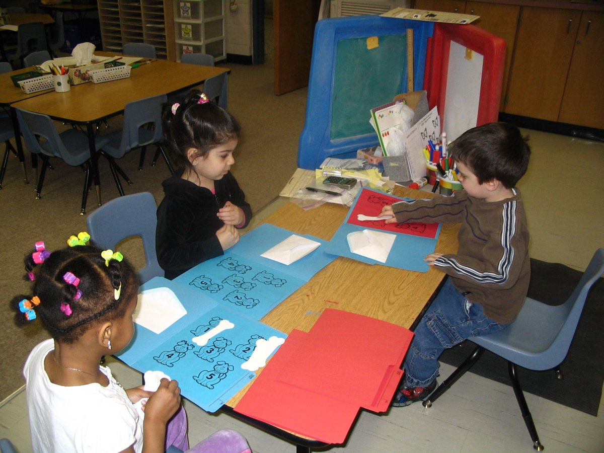 kristy_522's tweet image. Pet shop #DramaticPlayCentre, pet #filefoldergames &amp;amp; several #pet inspired #art projects! #themebased #kinderchat