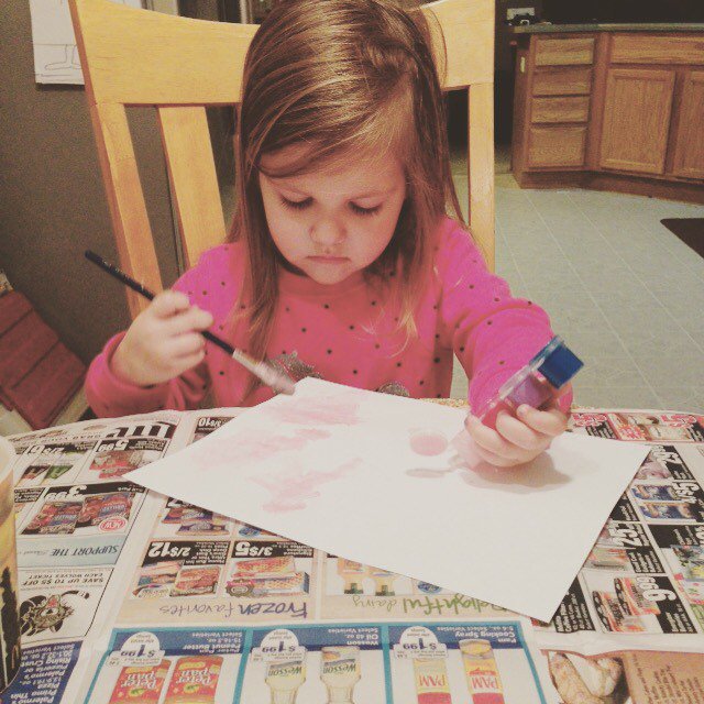 hometrenches's tweet photo. She takes her art very seriously. #nwi #artlover https://t.co/OKO1h5pJbM