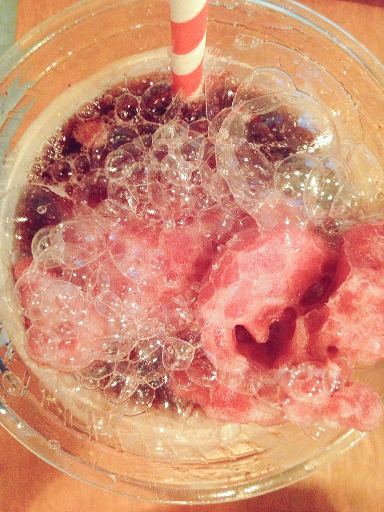 FTS_MAG's tweet photo. ¿Flotante de #Mezjamaica con coca o Calabaza en tacha? En @Bigotesdeleche #Helados #FTMagazine #LaDelValle #Foodporn https://t.co/pqeFvroIIP