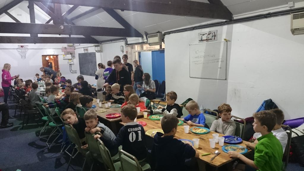1stPrestbury's tweet photo. This weekend 46 Beavers and Cubs are having a sleepover! Food time was interesting! #cubscooking #sleepover #iscout https://t.co/uxPAUo952e