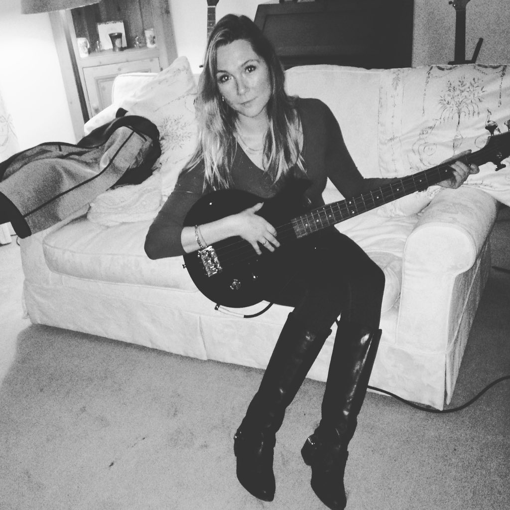 duffieldjess's tweet photo. She's here! #allaboutthebass #newproject #mandyandthegirlfriends #sheproductions https://t.co/lCLkdu5FwK