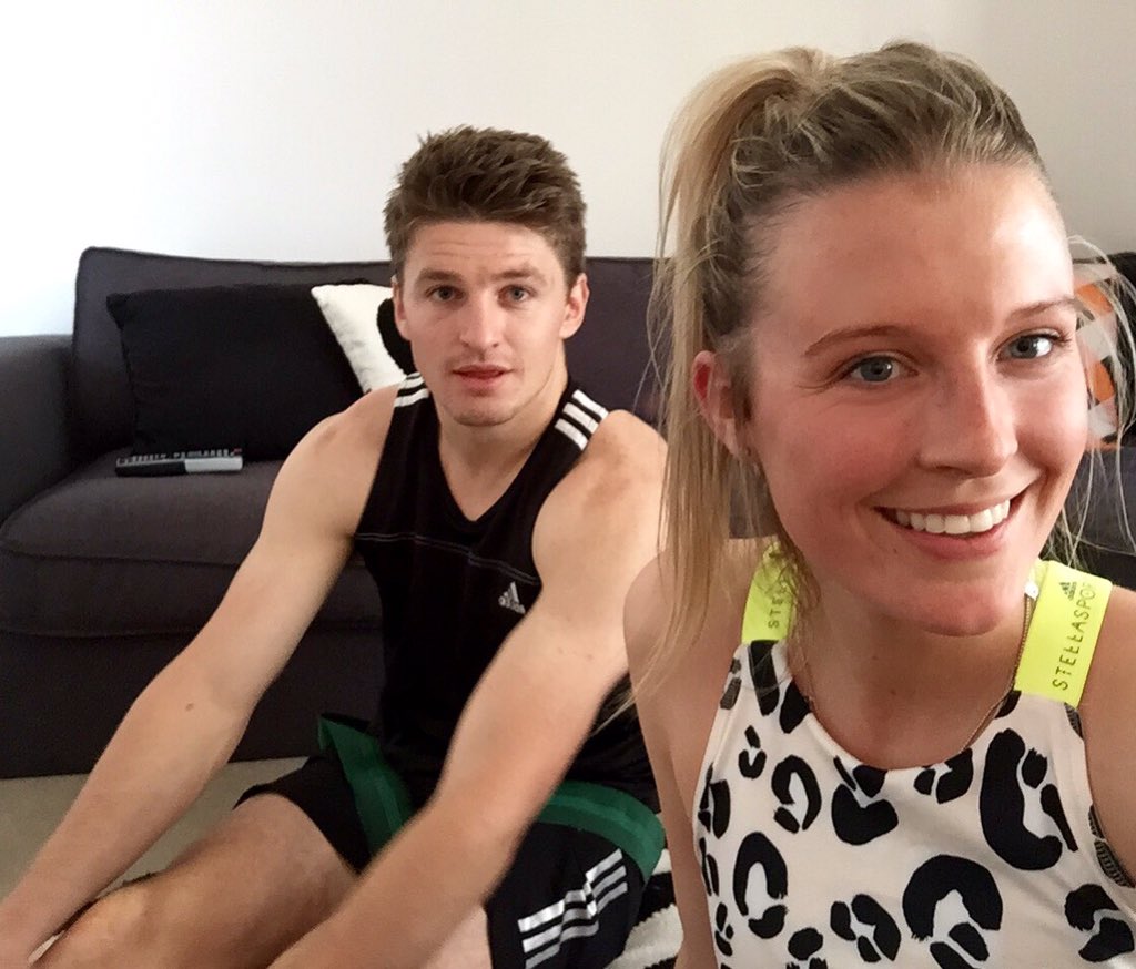 Hannah Laity On Twitter Went A Run With Beaudenbarrett Yesterday I Was Hyperventilating And He Didn T Break A Sweat Whatislife Https T Co Ahmlrq8t0z