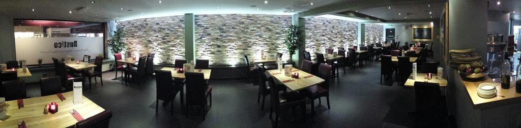 Join us tonight for great #ITALIAN food cooked fresh daily... open till 11pm .. #stonebaked pizza #PASTA #allacarta