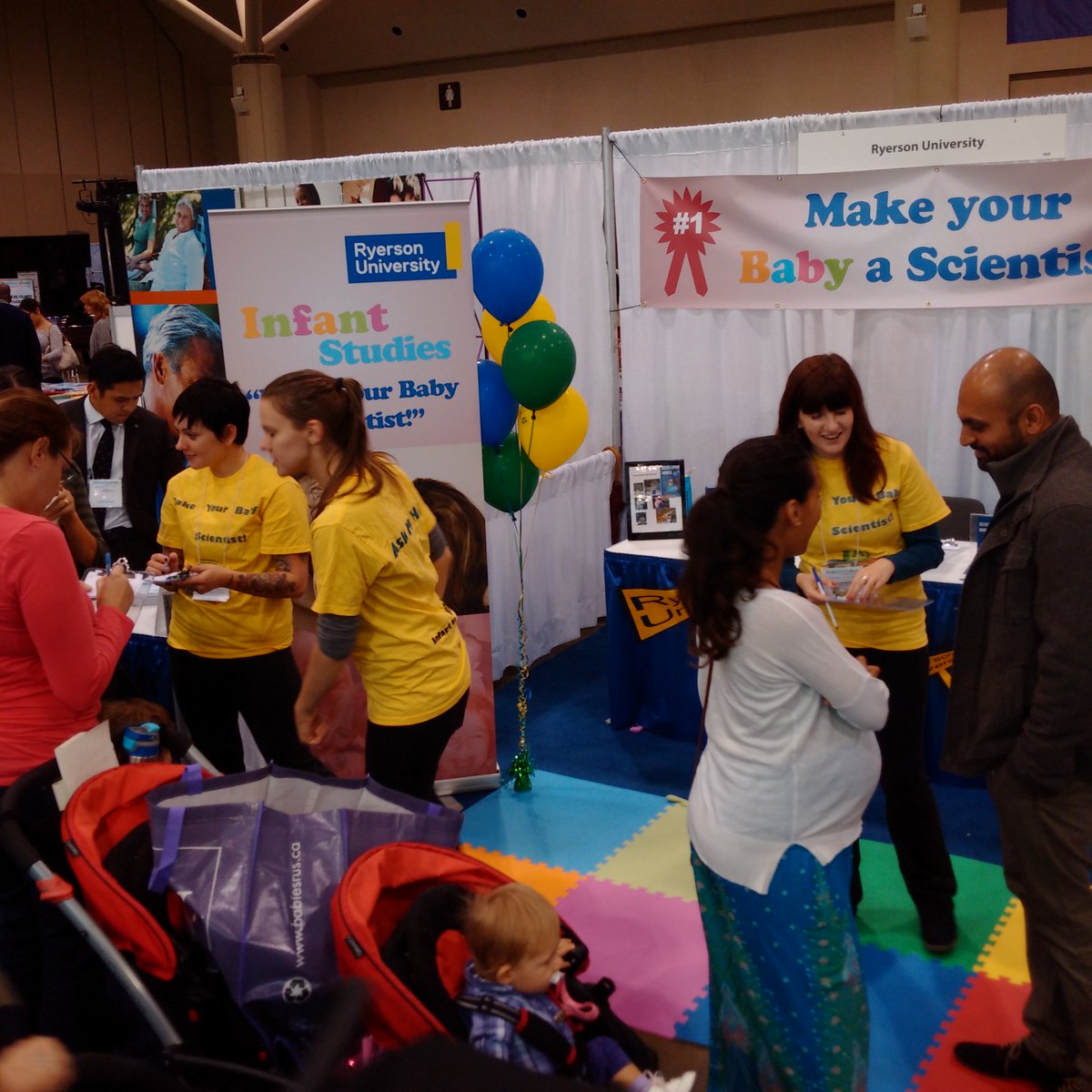 Boudreau_Ideas's tweet photo. Live @BabyTimeShows Toronto wt our awesome @ryersonu research team | #GoEdge @RyersonResearch | #InfantScience NOW! https://t.co/CTV5By3Neo
