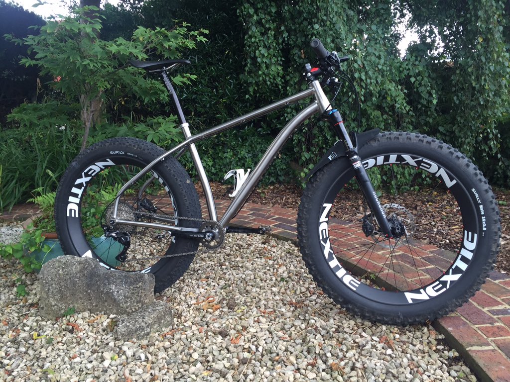 pactbikes's tweet photo. Always ask the customer what cranks they want @shedfire #facepalm https://t.co/inB8qdaPIW