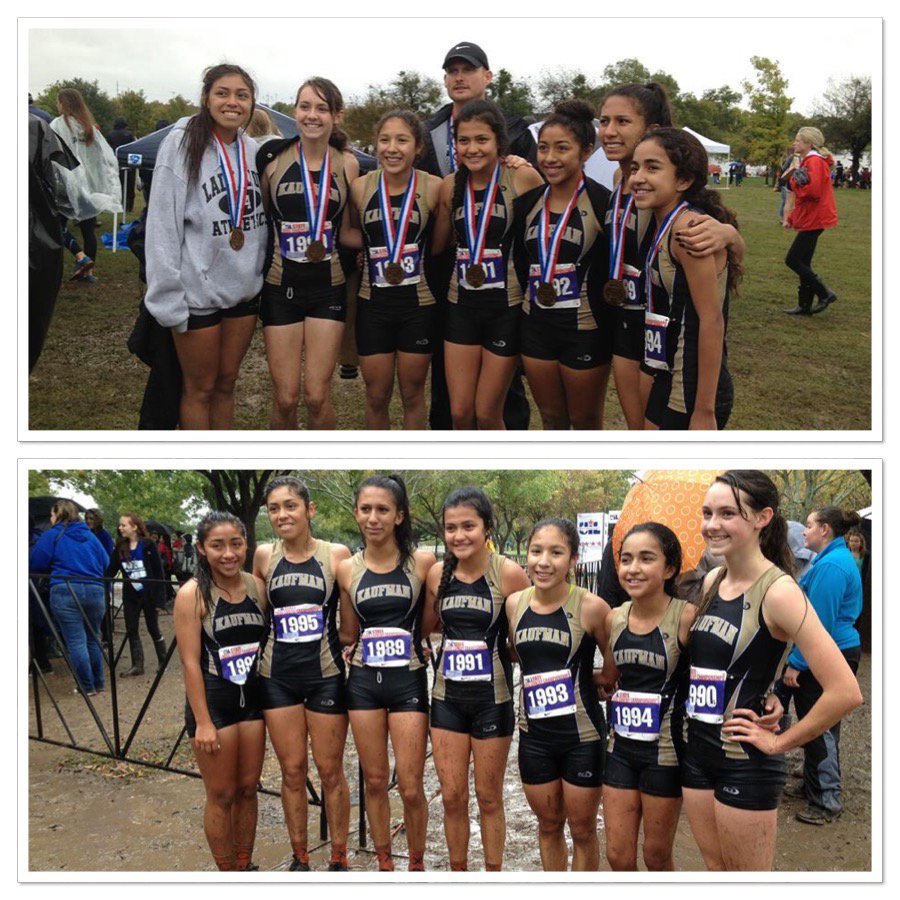 StoneCoachrun's tweet photo. Check out these ladies sporting their new bling.  Bronze medals for the 3rd best team in the state.  @TXMileSplit https://t.co/fAl73PaQ9X
