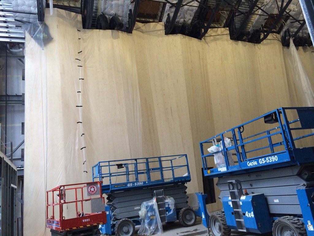 atelierjones's tweet photo. stunningly beautiful #CLTPanels rising up out here..15 of 17 up @ForterraNW @lauraclise @lloydalter @AndrewMichler https://t.co/UATPYFZQ27