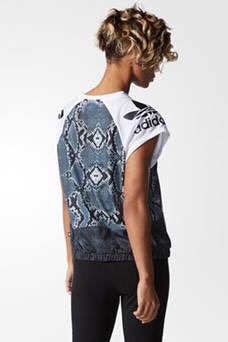 MilvaGauto's tweet photo. T-Shirt #AdidasOriginals @AdidasFanPy #adidascarmelitas #shopppinedo #adidasbrandstore #shoppdelsol #mcallopezshopp https://t.co/4LNwkJag9S