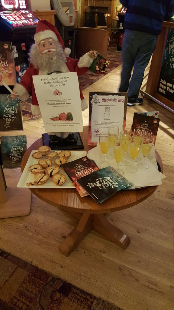 xJadeConnelly's tweet photo. Come grab your mince pies at The Crooked Glen 😁 https://t.co/TNcwJgiLMa
