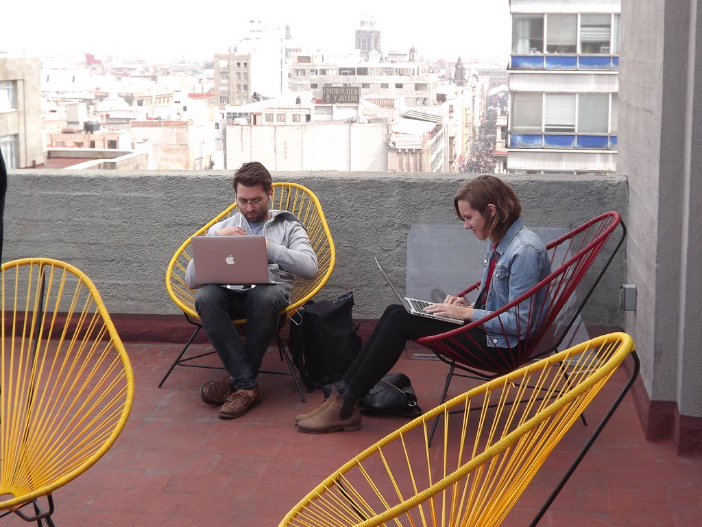 A cada minuto dando su punto de vista al extranjero #peoplemakemuseums #museomix #museomixMx #jetlagdiary