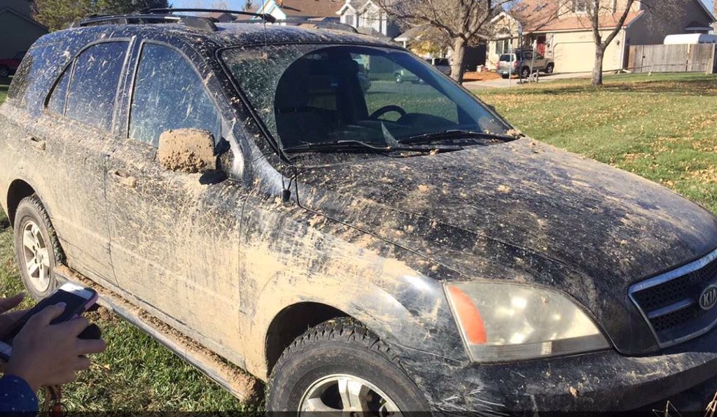 MorganMacd14's tweet photo. Tip: don't leave your keys in your car https://t.co/dMIb9YLyxj