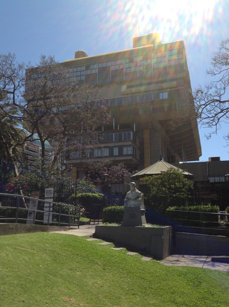 Designrbarr's tweet photo. Just another #Brutilism masterpiece in the neighborhood Bibliotheca Nacional Mariano Moreno @genevawirth https://t.co/t18mx5E6hO