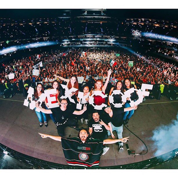 Buzzing from last nights epic #neonfutureexperience show Mexico City Te amo mucho! @deorro @autoerotique @reidstefan https://t.co/ucIB74sbMs