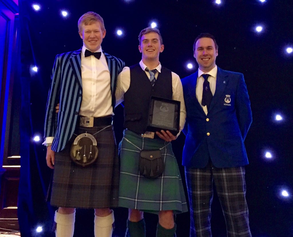 EdinburghUniBC's tweet photo. @ScottishRowing Crew of the Year - EUBC 4+ of @R_Scholefield, @hmillar94, @GrumOrd, @chrissykittyful. #Pakingheat https://t.co/FJRPaxBMEQ