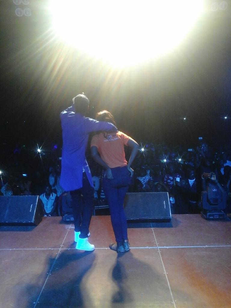 ThisIsEcho_'s tweet photo. "Mi Naa Bo Po" @ElRepGh on Stage with Regina #LegonGoPap https://t.co/jEUk4hOz9U