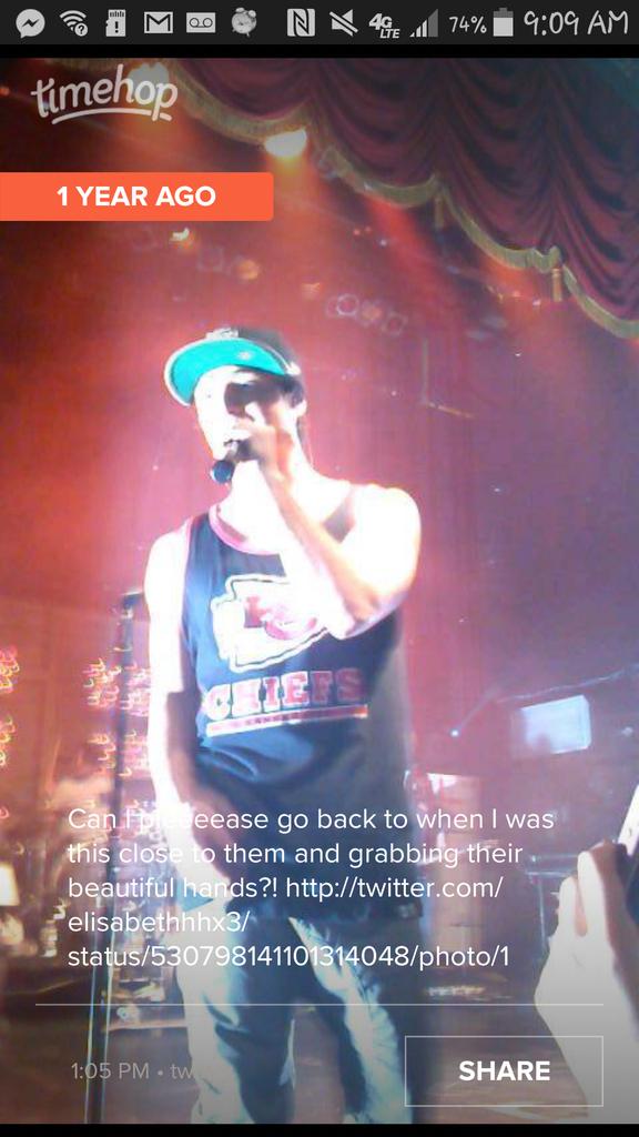 elooox3's tweet photo. @EmblemThree #ThrowinBackE3 to the best concert of my life. https://t.co/R9gC1JVcg5