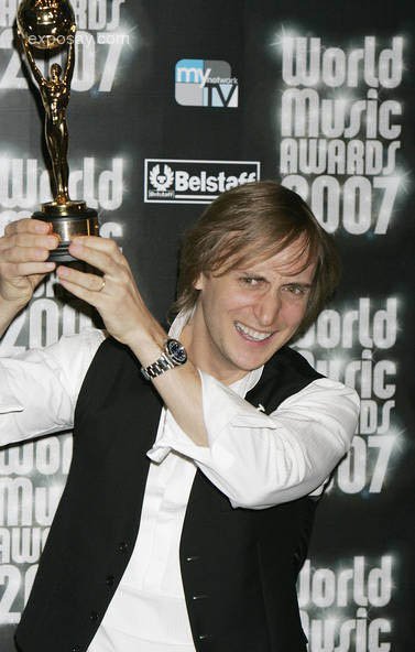 WORLDMUSICAWARD's tweet photo. Happy Birthday to France's one and only #Davidguetta! 🎁🎉🎉🎉@davidguetta https://t.co/ALkSPbUjg5 https://t.co/X6TtCczfyn