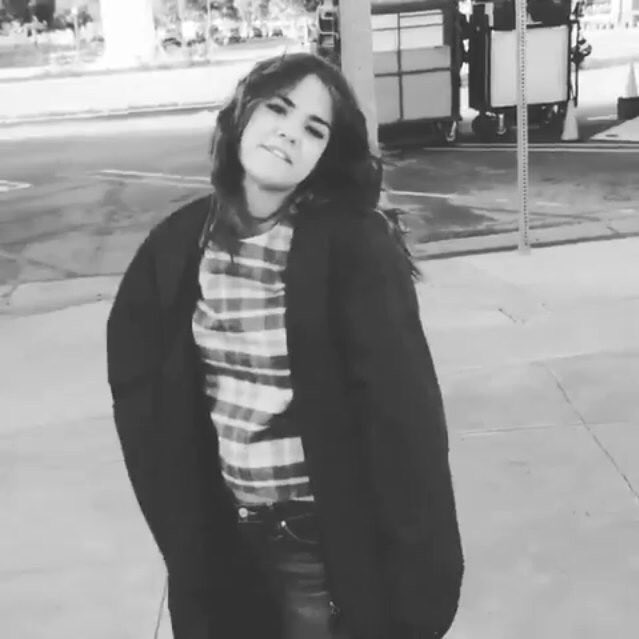 UpdatesMaiaFR's tweet photo. #PHOTOS Maia sur le tournage de The Fosters il y a quelques jours : https://t.co/MIzbUDBcc1