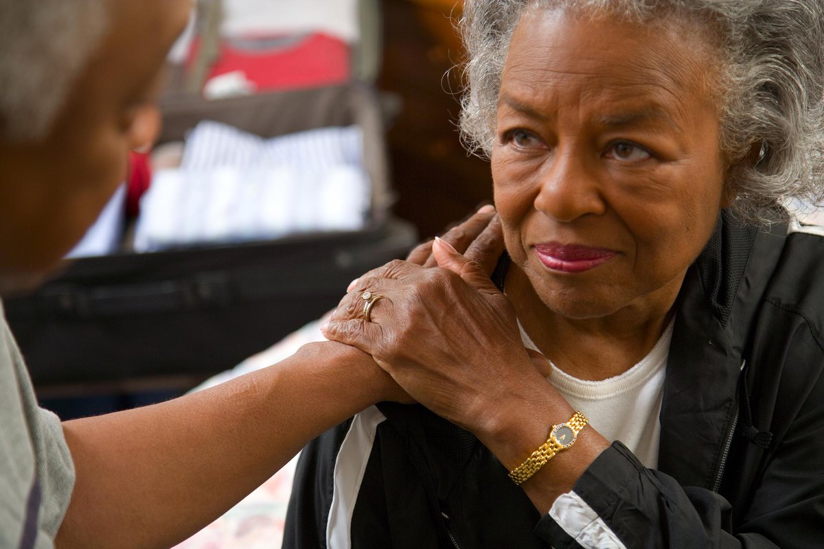 AmericanCancer's tweet photo. How can you support someone going through #cancer radiation treatment? Learn more: https://t.co/9g2iPF0Qpg https://t.co/GB177RVESl
