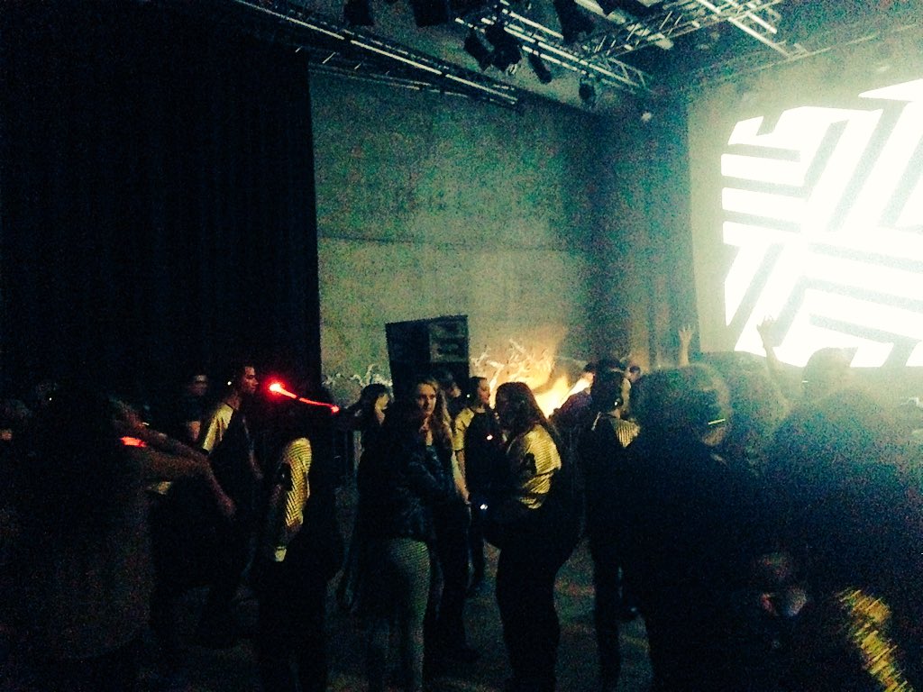 Nottm_Contemp's tweet photo. Nothing better than a #silentdisco to end #AffinityFest - there's still time to join us & rule your own dance floor! https://t.co/WzGPXtf9mE
