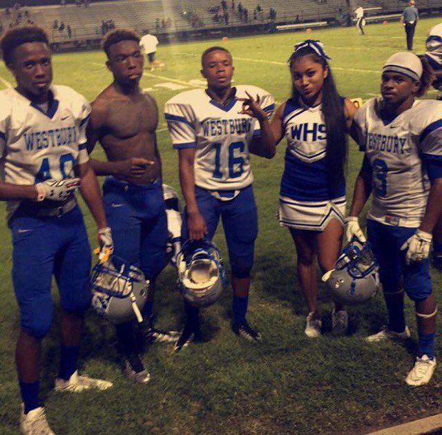 MHarrisWHS's tweet photo. Good last game with #ThePack I'm goin to miss is it 🏈💯 #Westbury2k16 #DogPound https://t.co/t4ejRWW8Q5