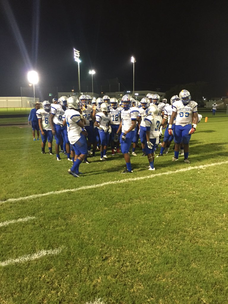 MHarrisWHS's tweet photo. Good last game with #ThePack I'm goin to miss is it 🏈💯 #Westbury2k16 #DogPound https://t.co/t4ejRWW8Q5
