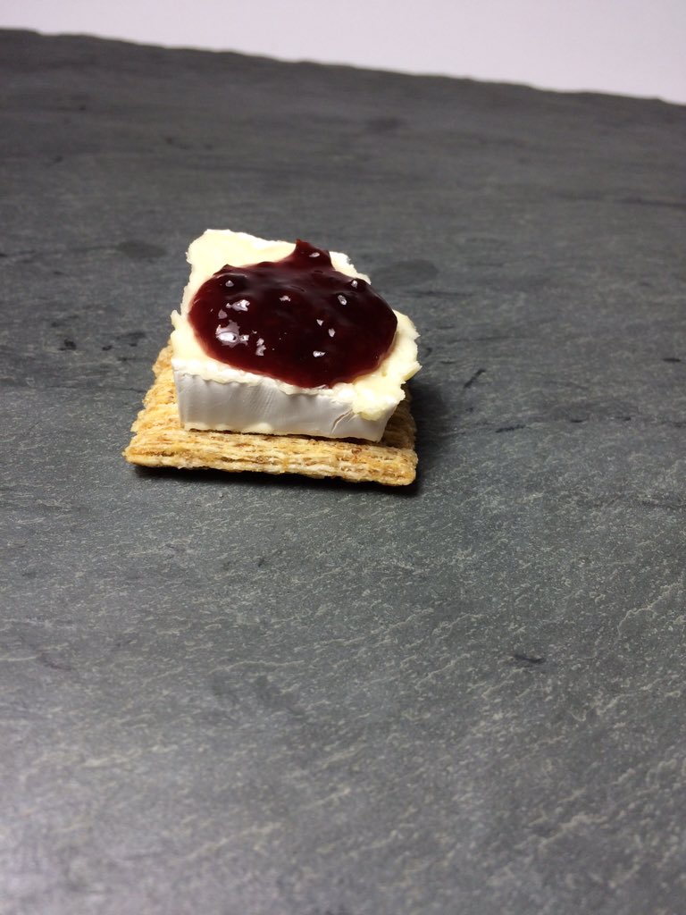 jennibirtwell's tweet photo. #americanmade2015 #makersofmore #triscuit https://t.co/tKHSzInagn