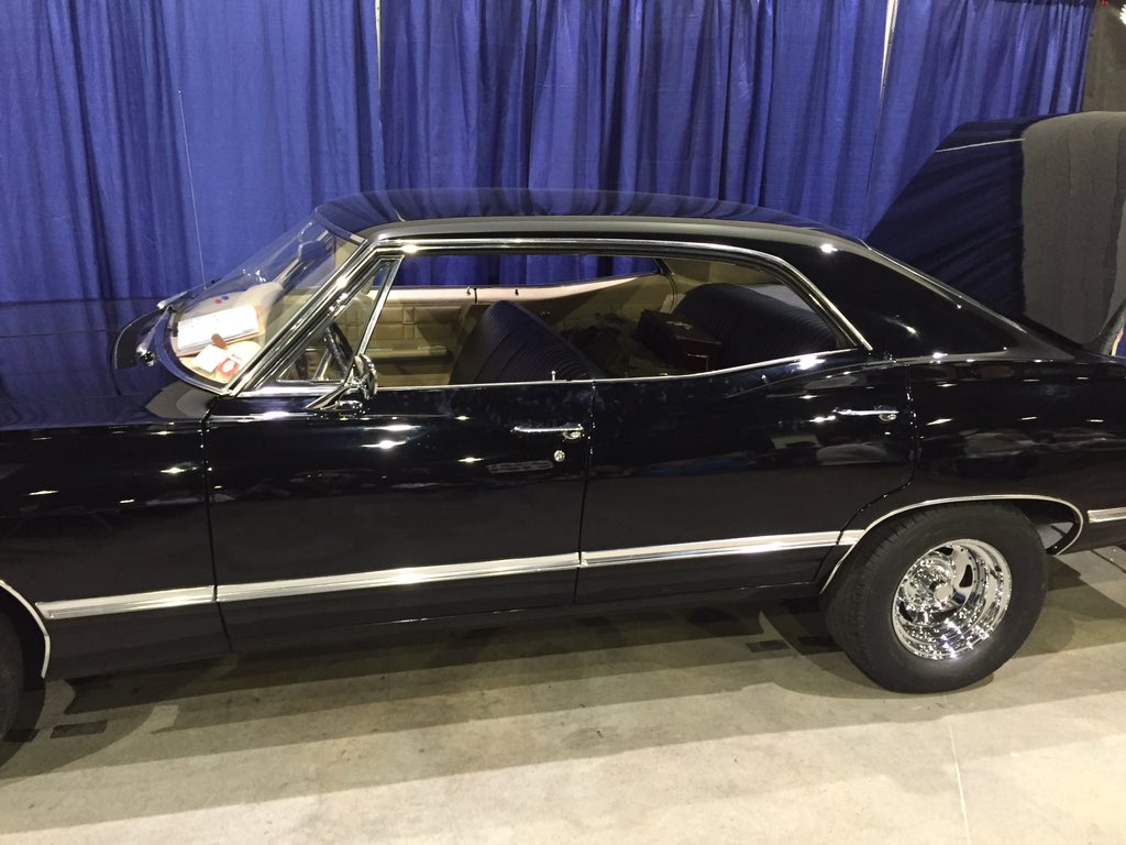 Deanisbae's tweet photo. GUYS HELP I WENT IN THE IMPALA https://t.co/ACTlDkA9Te
