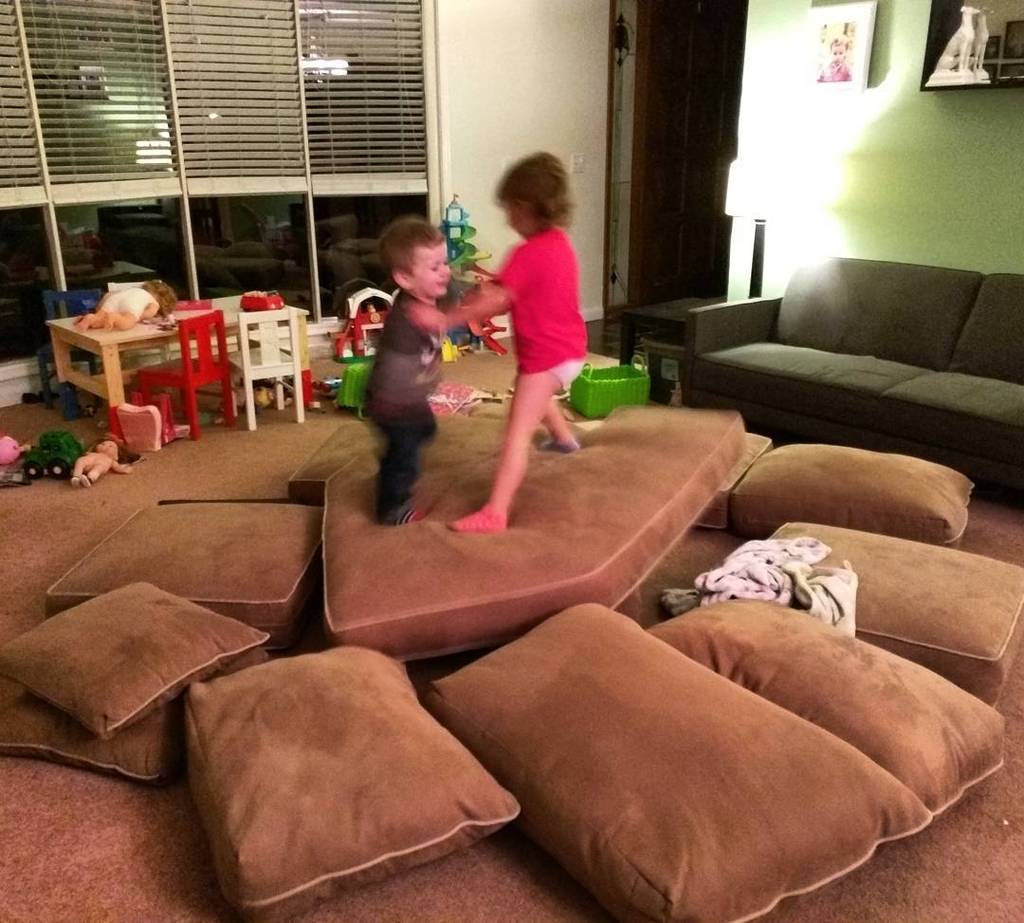nickdenardis's tweet photo. Tonight's entertainment: Little Gladiators. #daddygame #babydenardis #angelodenardis https://t.co/WNru3AHCt5