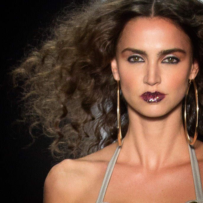 luiscascomakeup's tweet image. Here&apos;s the how-to on the first of the looks from the Project Runway​ finals during @nyfw Here&apos;s #DesignerKelly 😘