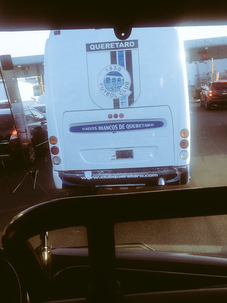 JerryGalindo16's tweet photo. Ya llegamos los #Gallos al DF 
Mañana #EstadioCU 9 am
@ClubQueretaroFB vs @PumasMX #Sub20 #QueSomos https://t.co/bKPeFIgq0a