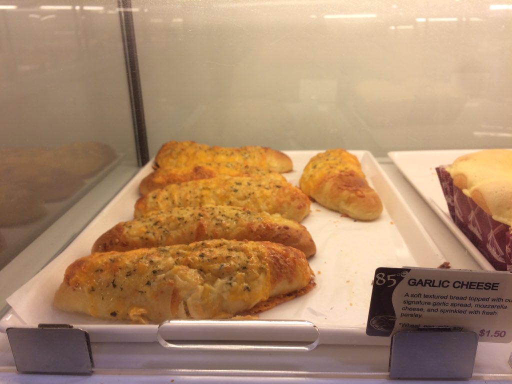 gaarlicbread's tweet image. Gaarlicy and cheesy. Just like my jokes.