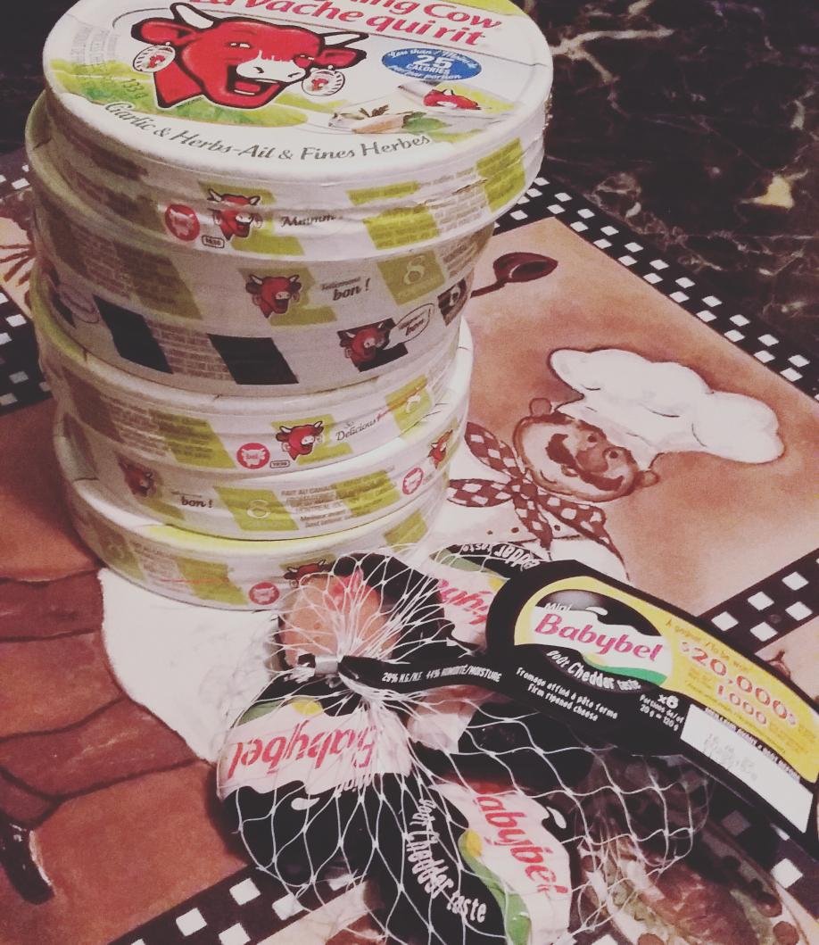 Nickiiii24's tweet photo. So #obsessed with @TheLaughingCow 🐄🙉 https://t.co/pgnzHKqZ7w
