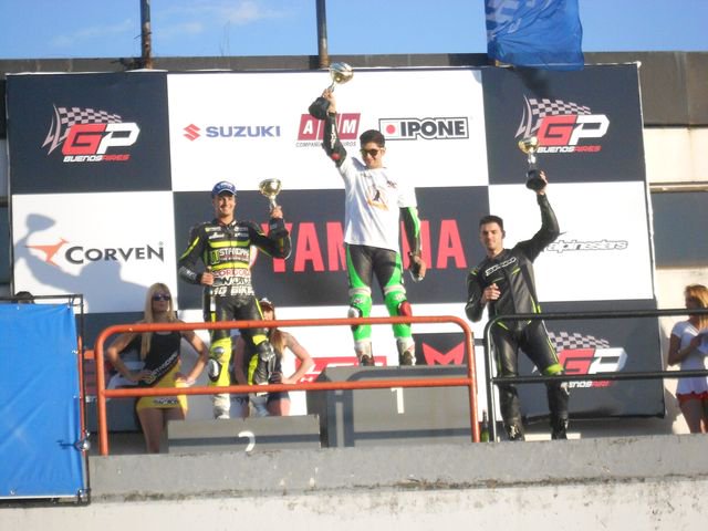 El #CAV coronó en el <a href="/granpremiobsas/">Gran Premio Bs.As</a> los primeros campeones del fin de semana. Más info en bit.ly/1Hm61zY