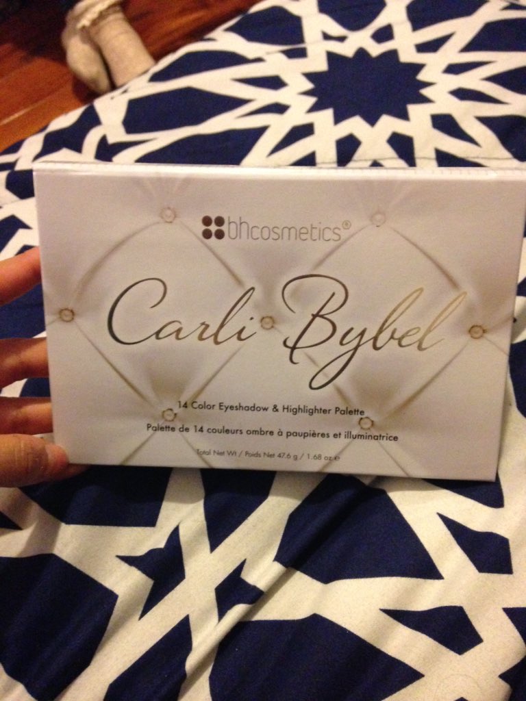 AshiMishra02's tweet photo. LOOK WHAT I GOT TODAY!! I love you and this palette so much! Thanks for being awesome! @carlibybel https://t.co/wInrI9YClF