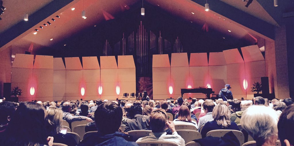 kurtdykstra's tweet photo. Almost time for Second City as part of @TrinityTroll #fallfest15. #chicagoadvantage https://t.co/vTYSiLraD2