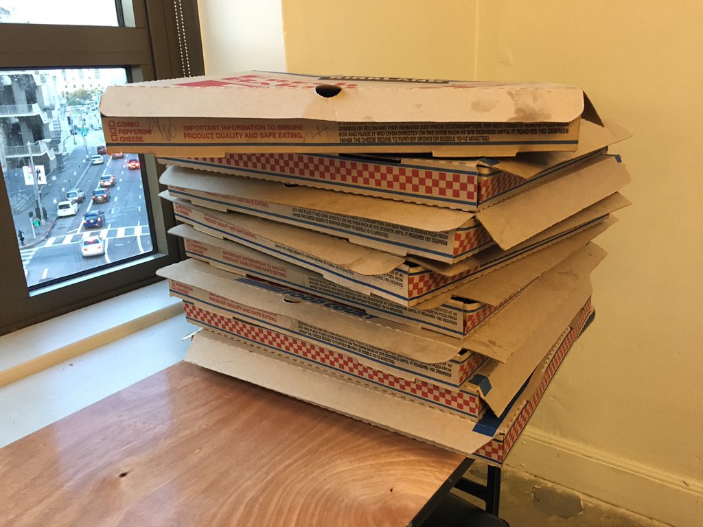 HarryCLH's tweet photo. Pizza! I need more pizzas to fuel up my mindssssssss🤔 @TravelHackathon #EmiratesTravelHackathon https://t.co/D2eqbQXKVN